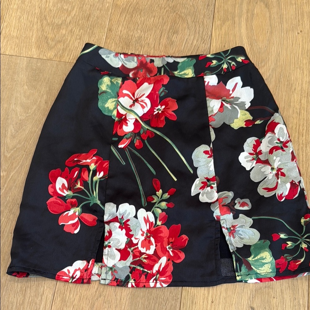Floral Black Skirt Revolve XXS